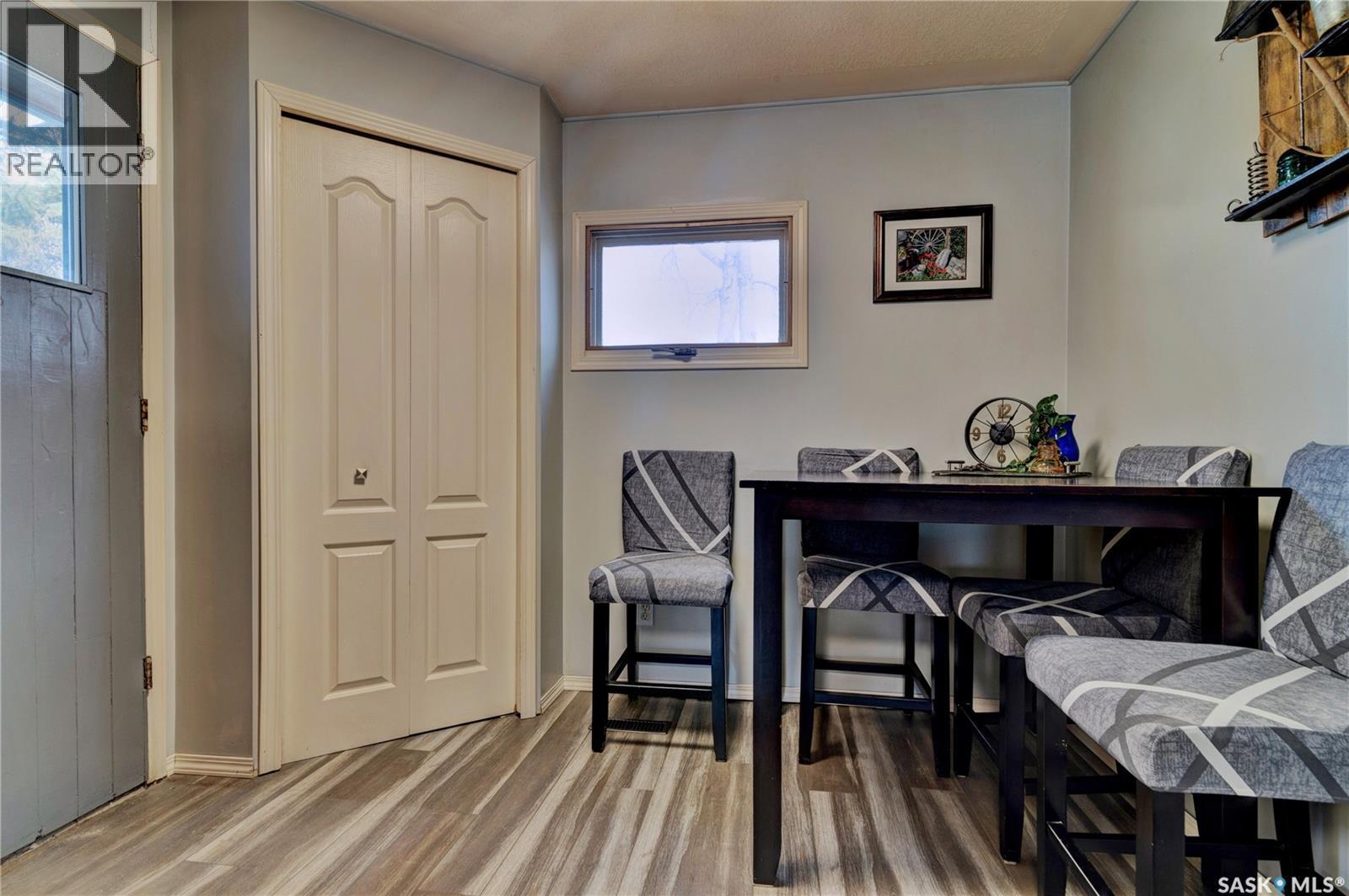 1230 Dewdney Avenue E, Regina, SK - Indoor