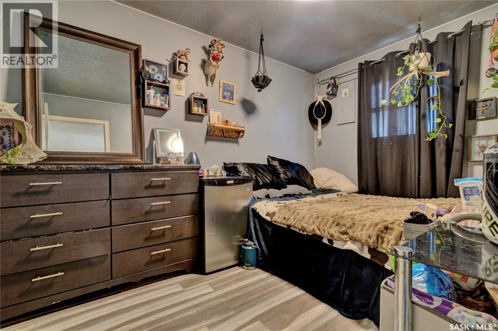 1230 Dewdney Avenue E, Regina, SK - Indoor Photo Showing Other Room