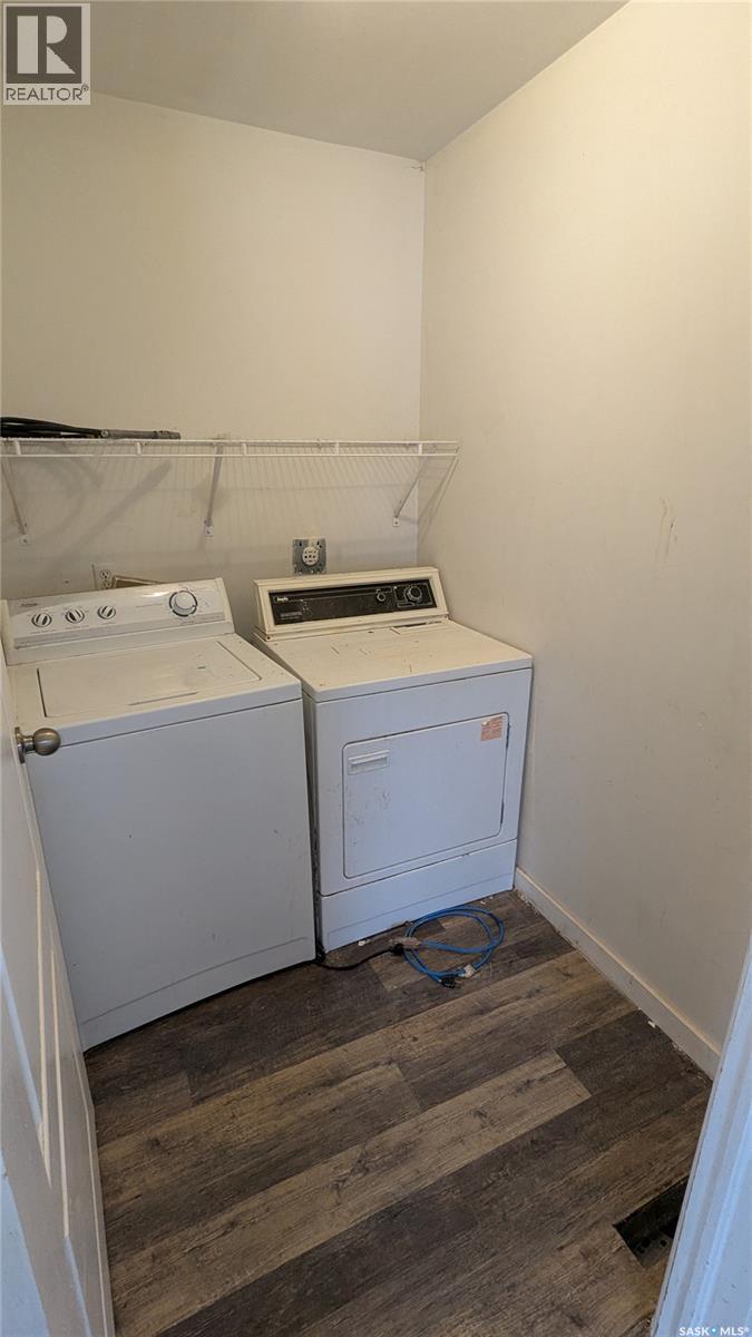 407 U Avenue S, Saskatoon, SK - Indoor Photo Showing Laundry Room