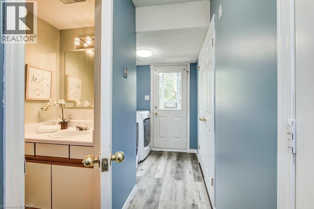 633 Grange Crescent, Waterloo, ON - Indoor