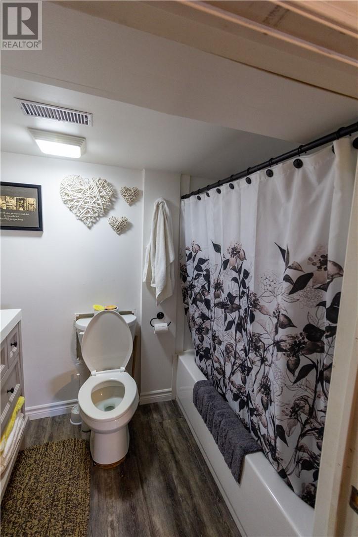12 Ormsby, Capreol, ON - Indoor Photo Showing Bathroom