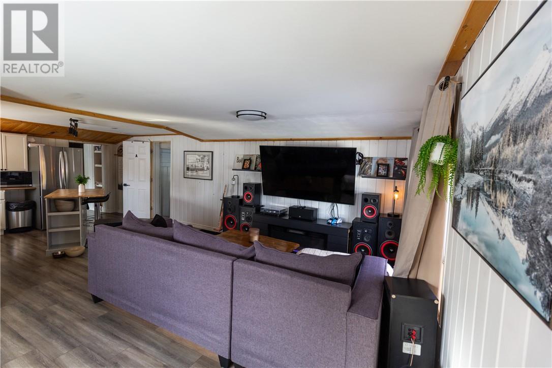 12 Ormsby, Capreol, ON - Indoor