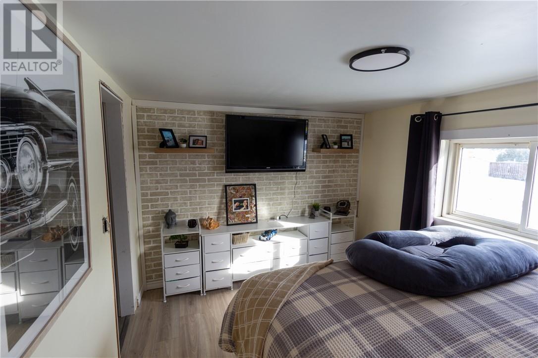 12 Ormsby, Capreol, ON - Indoor