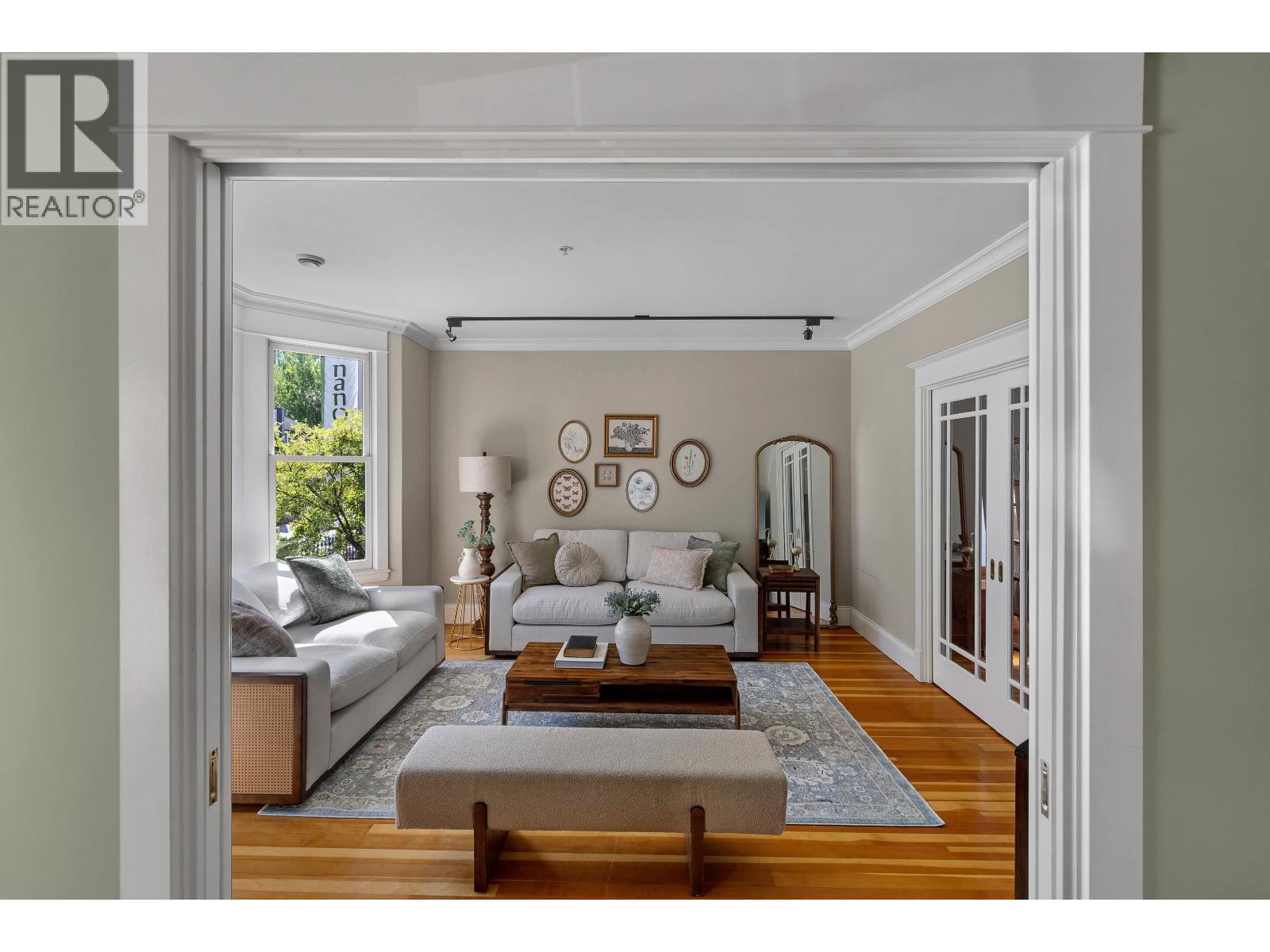 33 E 6Th Avenue, Vancouver, BC