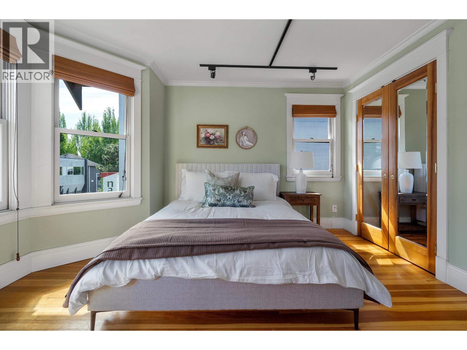 33 E 6Th Avenue, Vancouver, BC