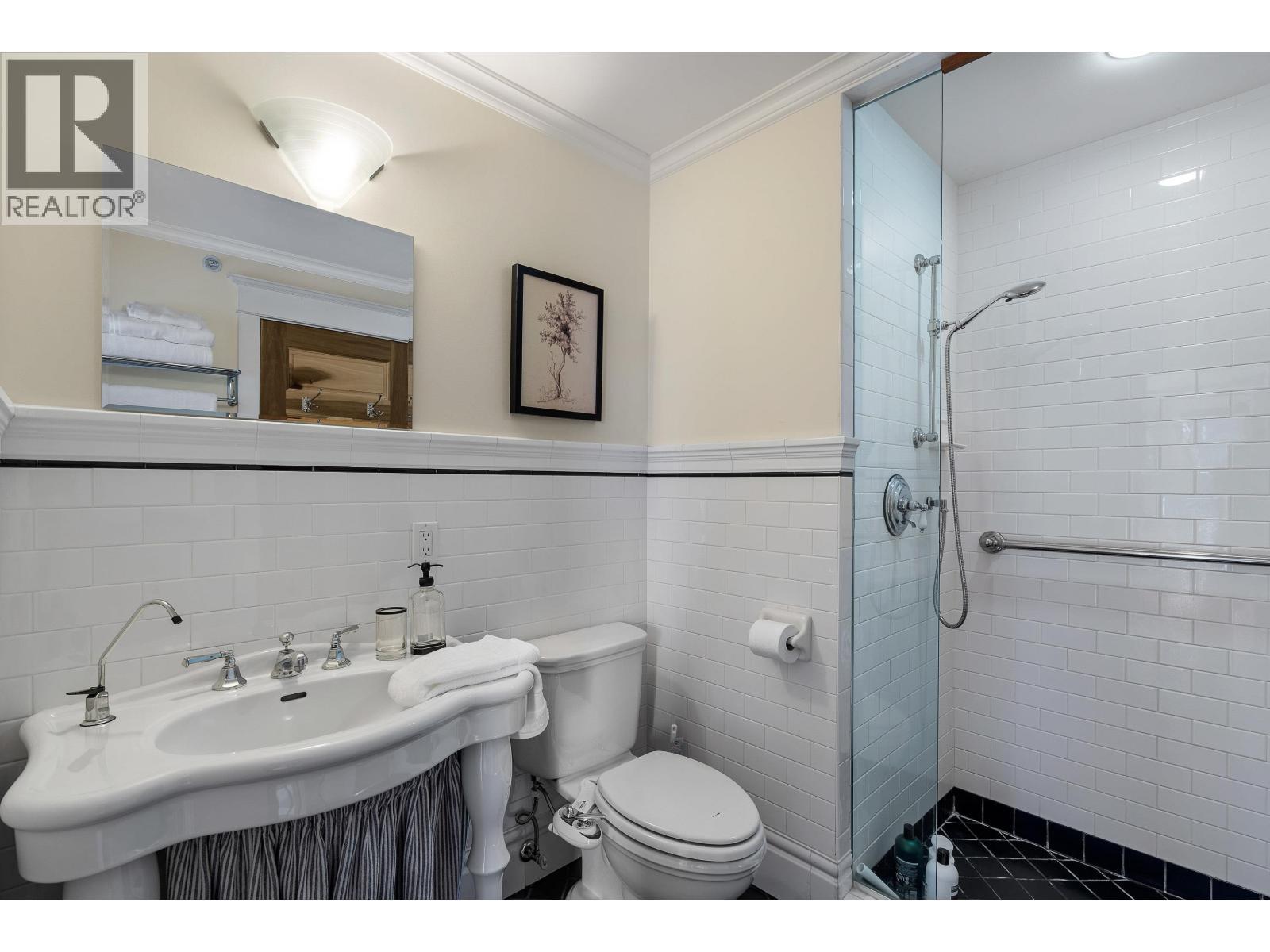 33 E 6Th Avenue, Vancouver, BC