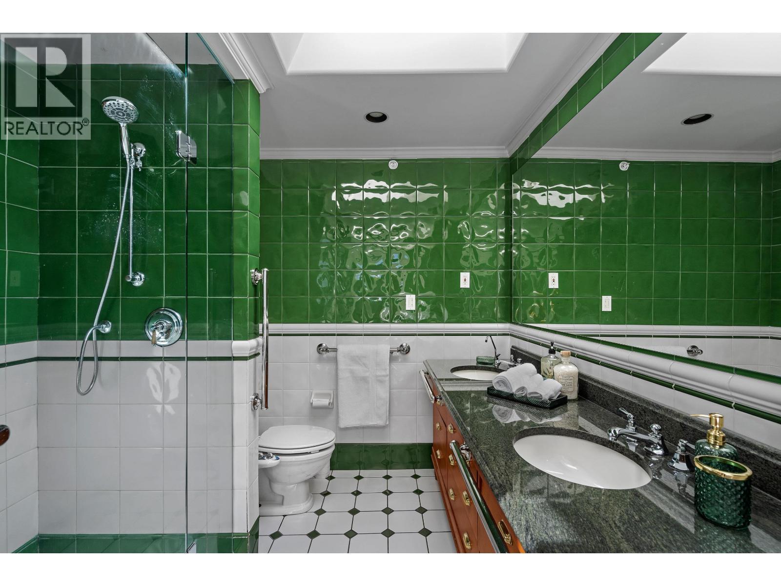 33 E 6Th Avenue, Vancouver, BC