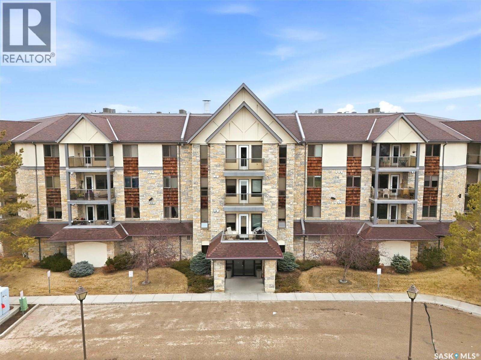 304 1622A Acadia Drive, Saskatoon, SK - Outdoor With Facade