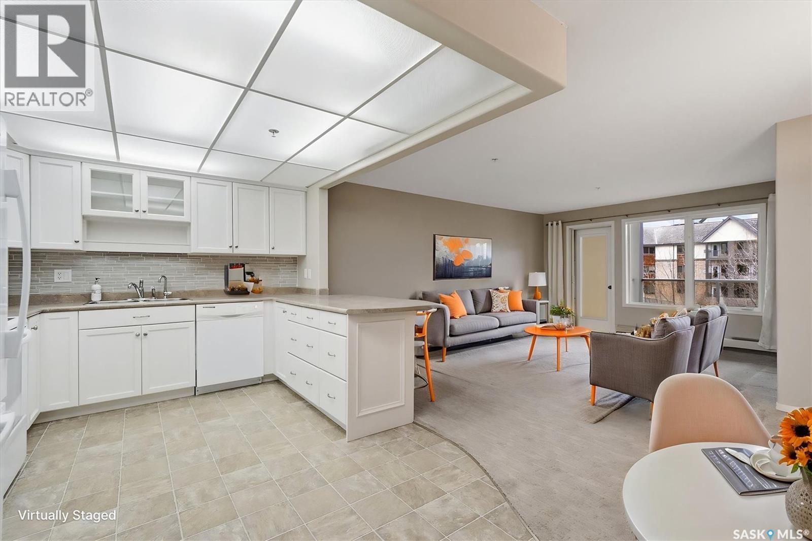 304 1622A Acadia Drive, Saskatoon, SK - Indoor Photo Showing Kitchen With Double Sink