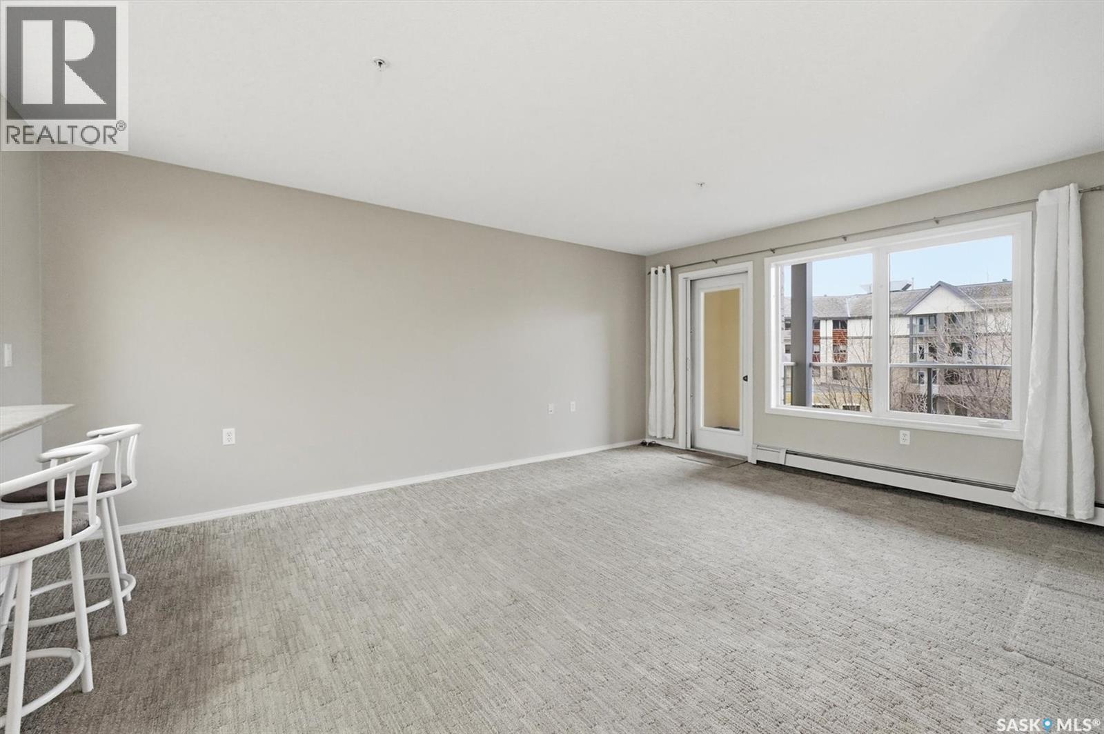 304 1622A Acadia Drive, Saskatoon, SK - Indoor Photo Showing Other Room