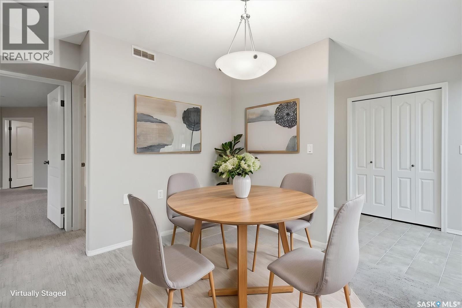 304 1622A Acadia Drive, Saskatoon, SK - Indoor Photo Showing Dining Room