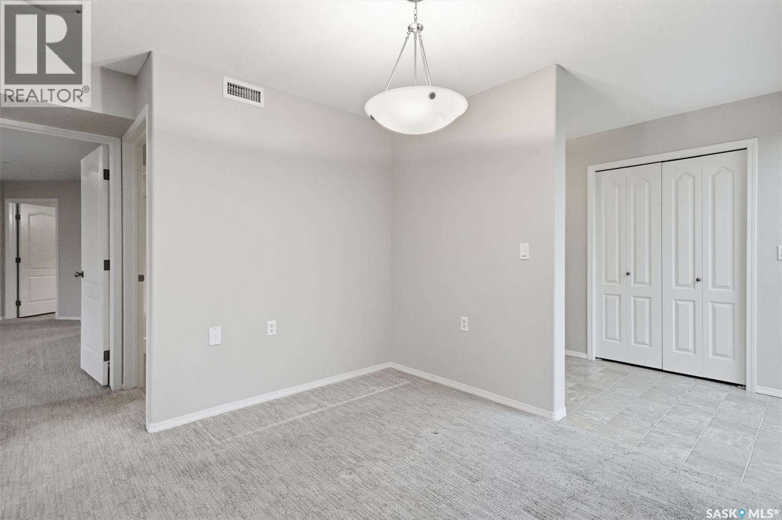 304 1622A Acadia Drive, Saskatoon, SK - Indoor Photo Showing Other Room