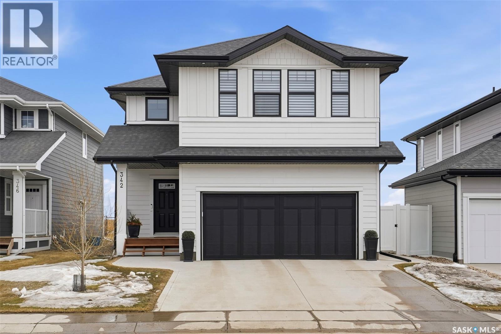 342 Stilling Manor, Saskatoon, SK - Outdoor