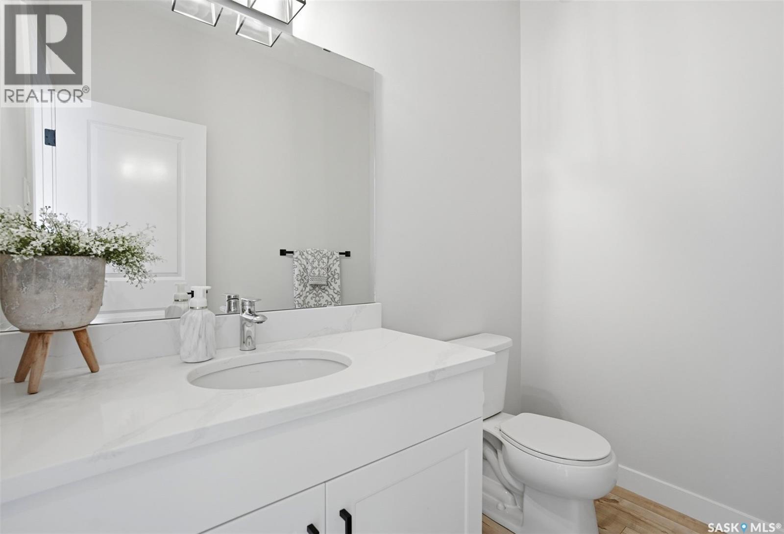 342 Stilling Manor, Saskatoon, SK - Indoor Photo Showing Bathroom