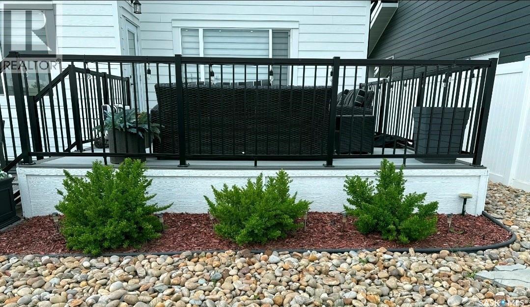 342 Stilling Manor, Saskatoon, SK - Outdoor