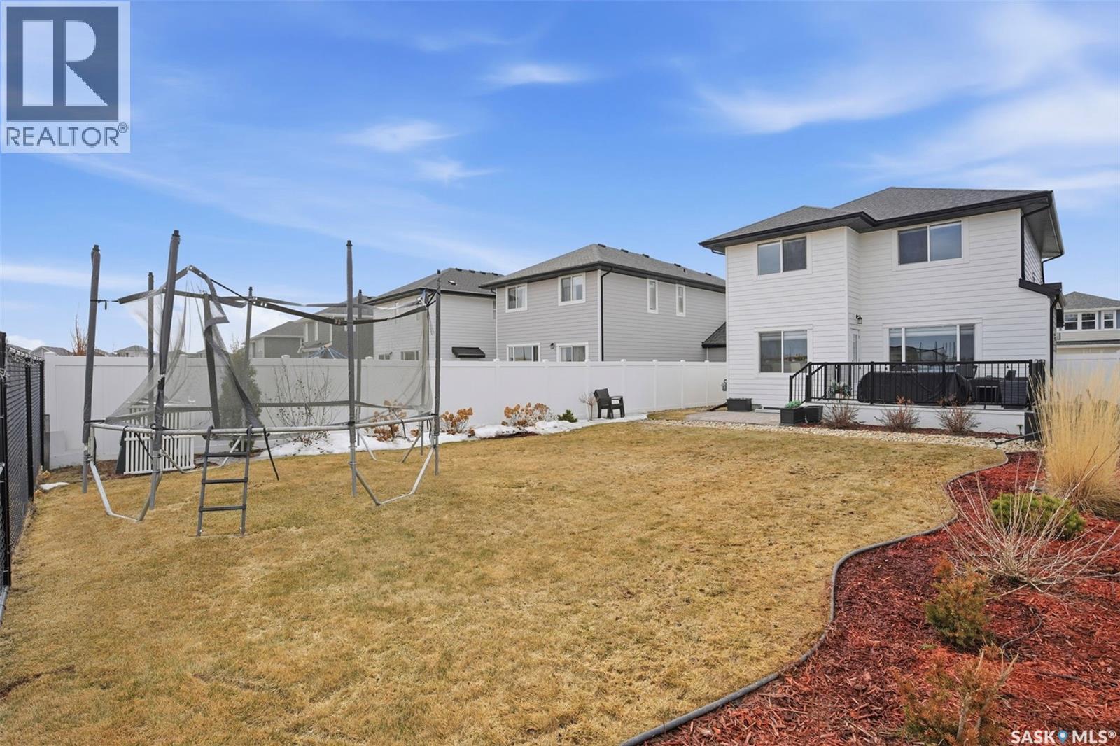 342 Stilling Manor, Saskatoon, SK - Outdoor