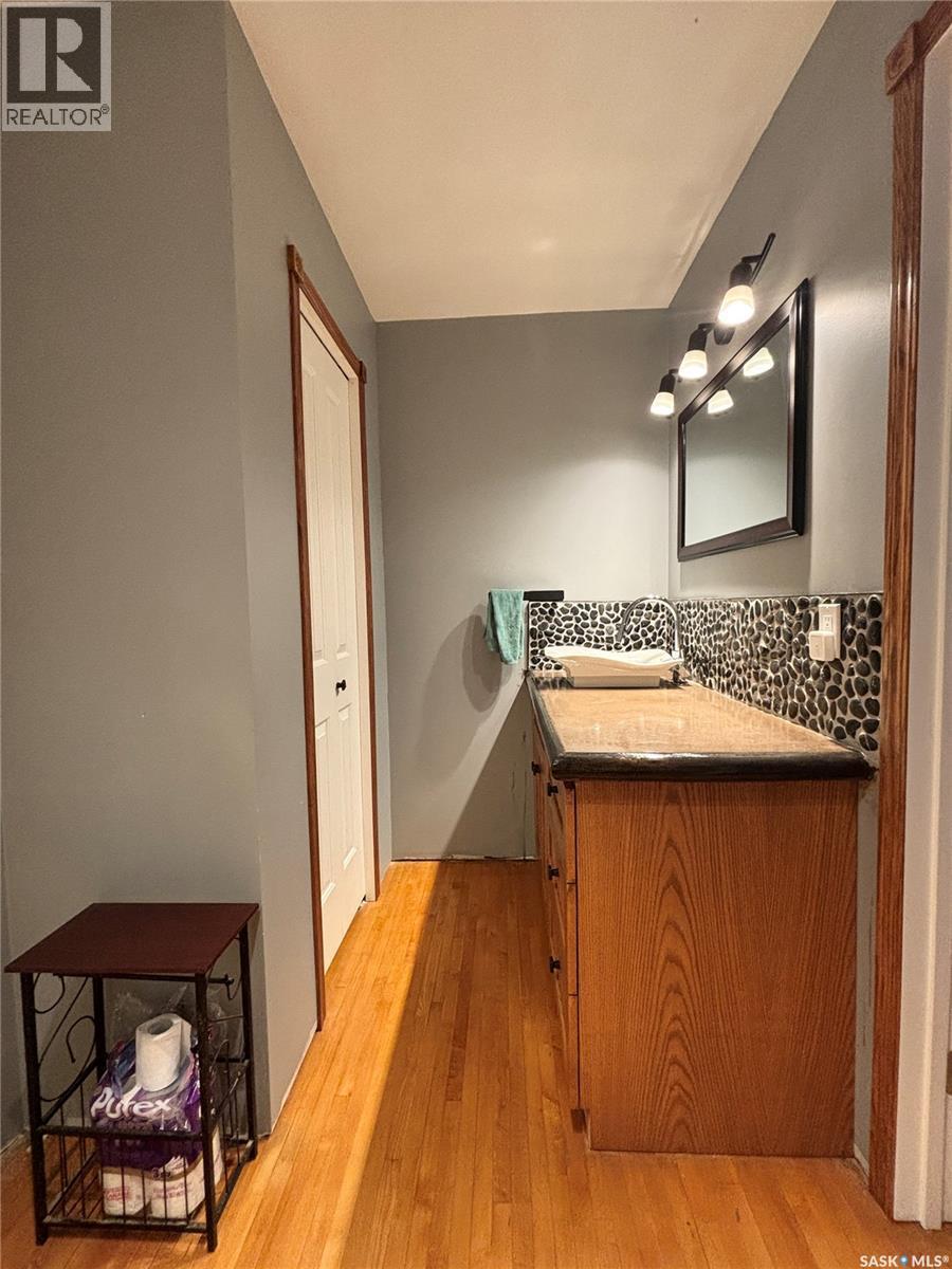 413 Maple Street, Maple Creek, SK - Indoor Photo Showing Bathroom