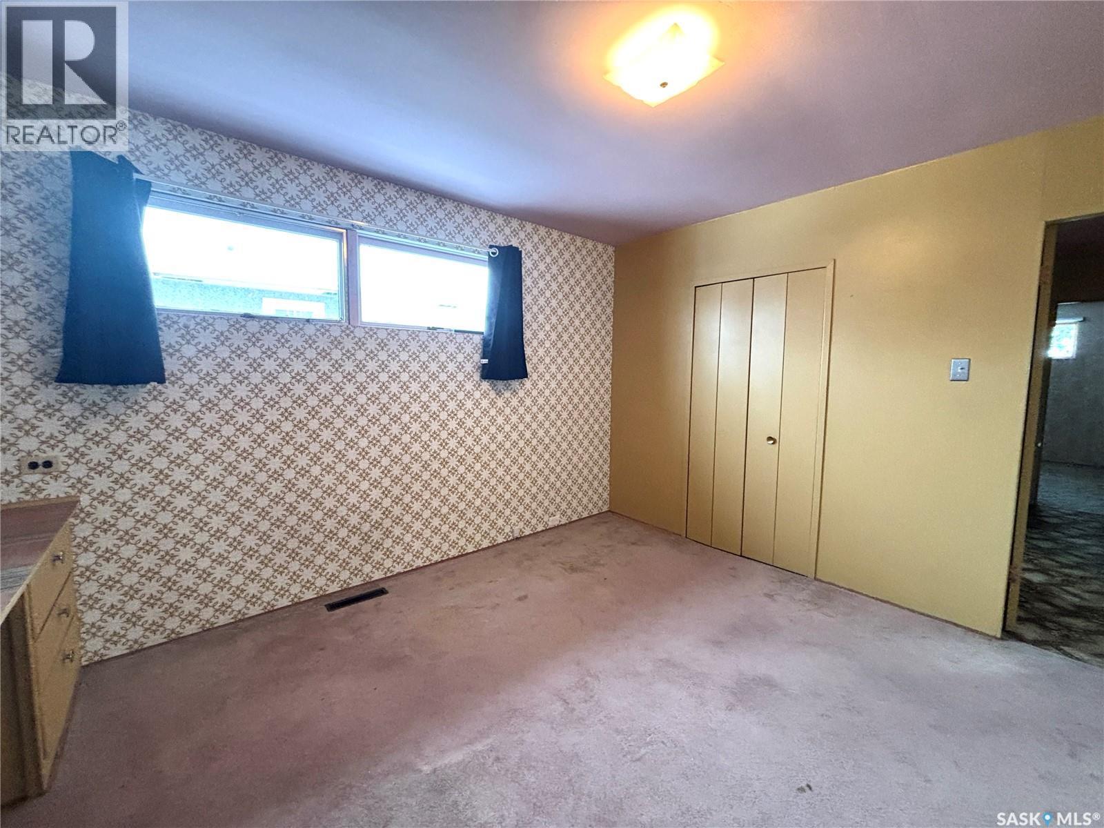 413 Maple Street, Maple Creek, SK - Indoor