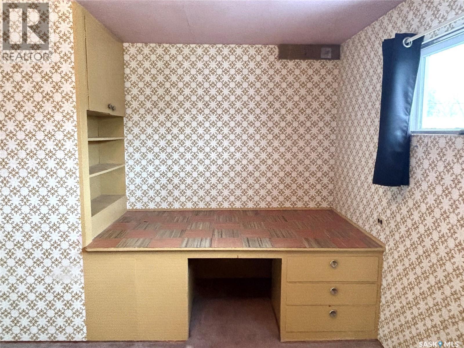 413 Maple Street, Maple Creek, SK - Indoor