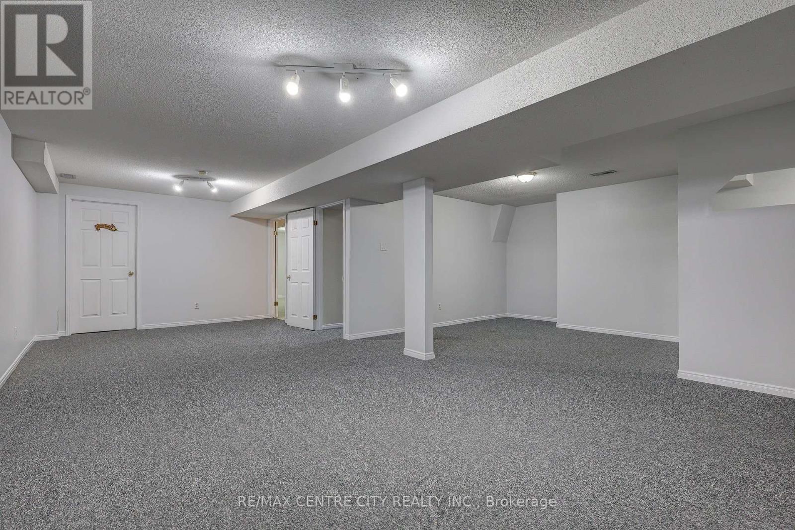 42 Oldewood Crescent, St. Thomas, ON - Indoor