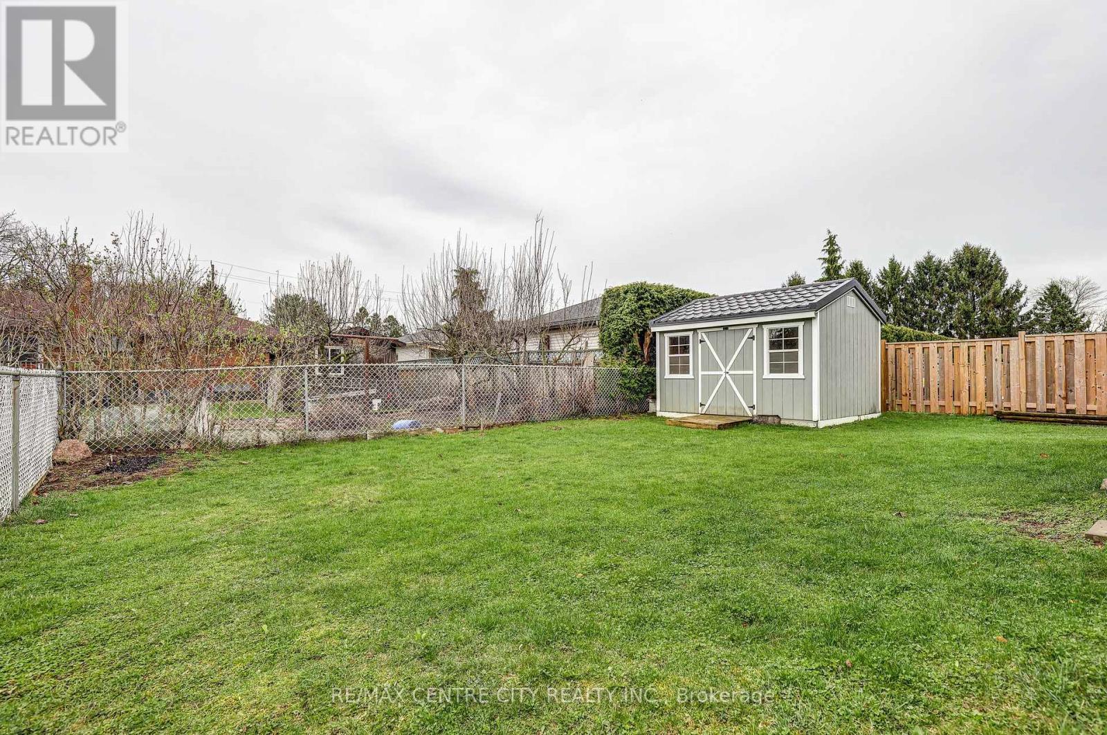 42 Oldewood Crescent, St. Thomas, ON - Outdoor