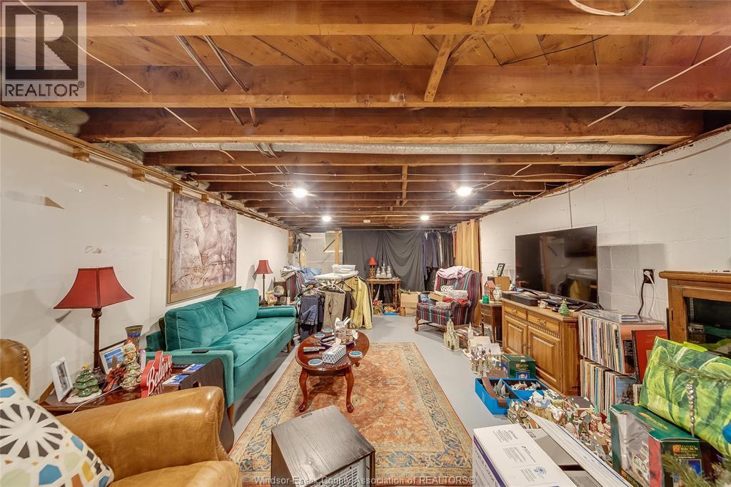 3985 Roseland Drive Unit# E, Windsor, ON - Indoor Photo Showing Basement