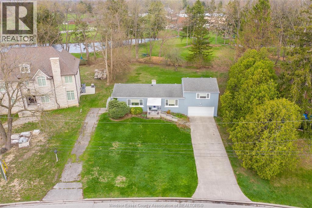 3985 Roseland Drive Unit# E, Windsor, ON - Outdoor