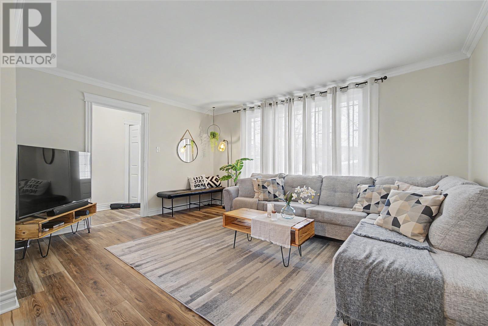 105 Frecker Drive, St. John'S, NL - Indoor Photo Showing Living Room