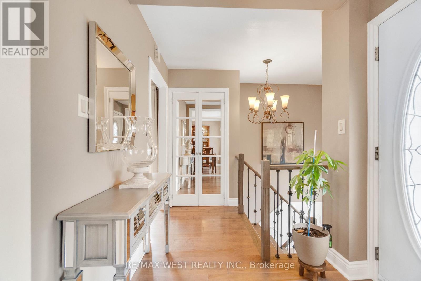 941 Stainton Drive, Mississauga, ON - Indoor Photo Showing Other Room