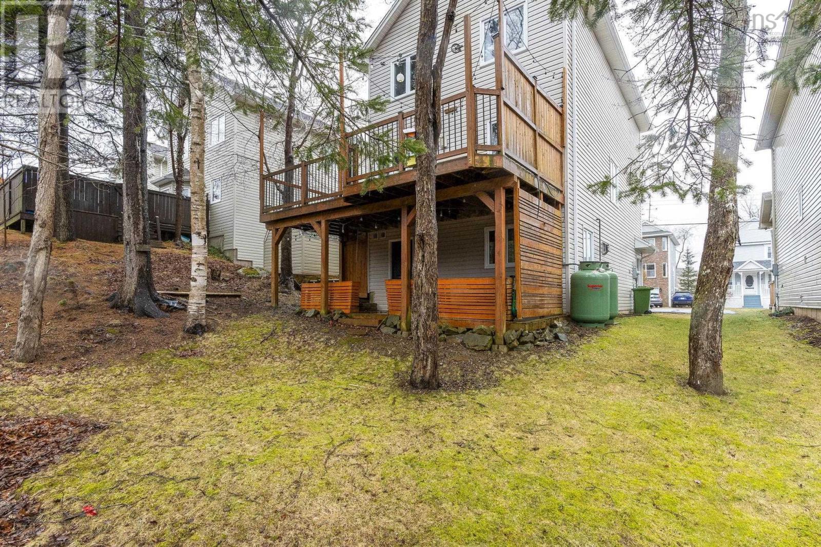 53 Heathside Crescent, Halifax, NS - Outdoor