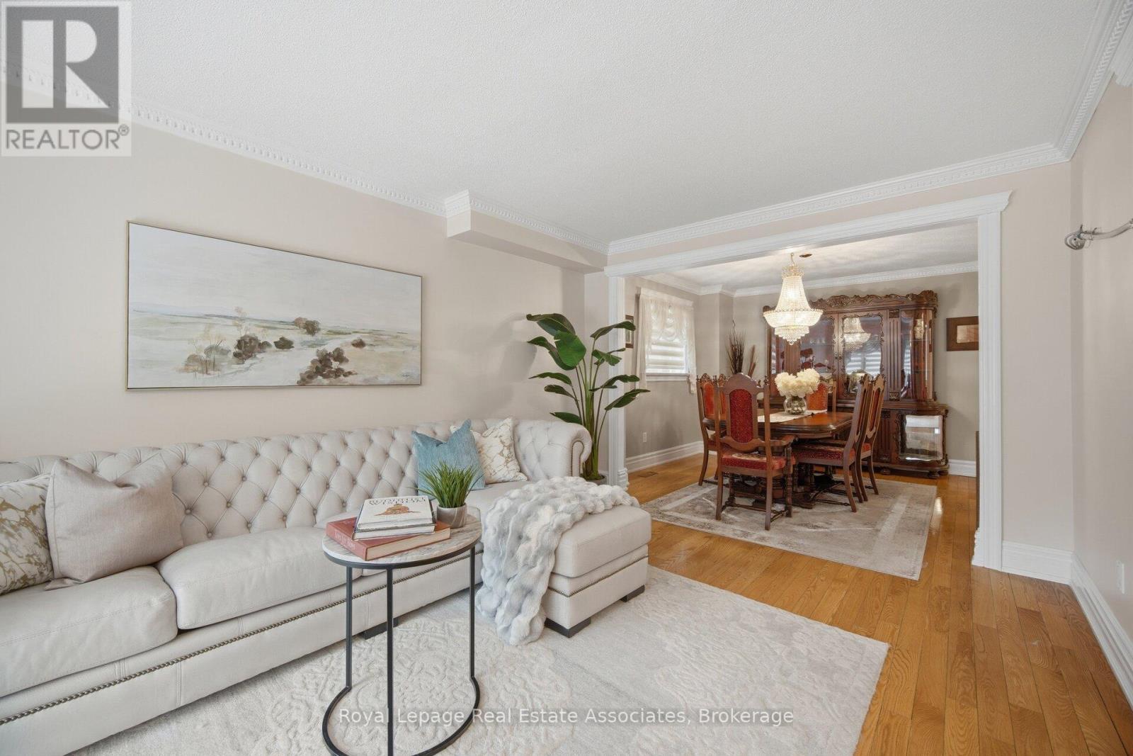 Open Concept - 1311 Underwood Drive, Mississauga, ON - Indoor Photo Showing Living Room