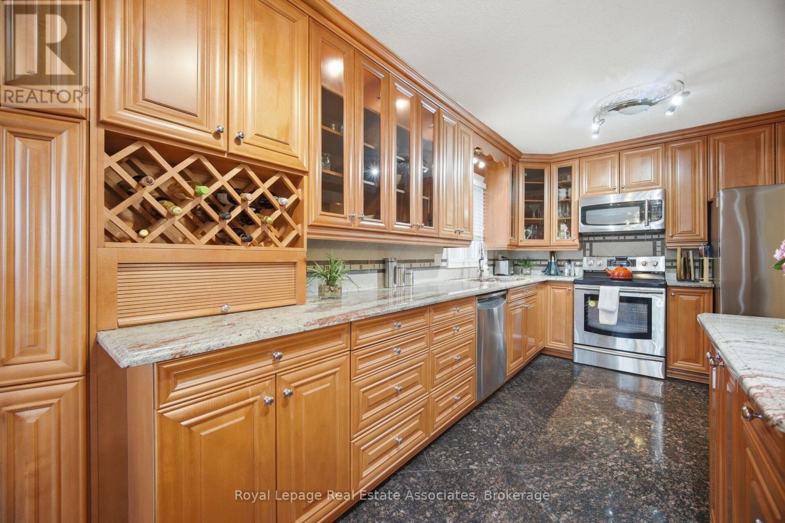 Granite Countertops - 1311 Underwood Drive, Mississauga, ON - Indoor Photo Showing Kitchen With Stainless Steel Kitchen