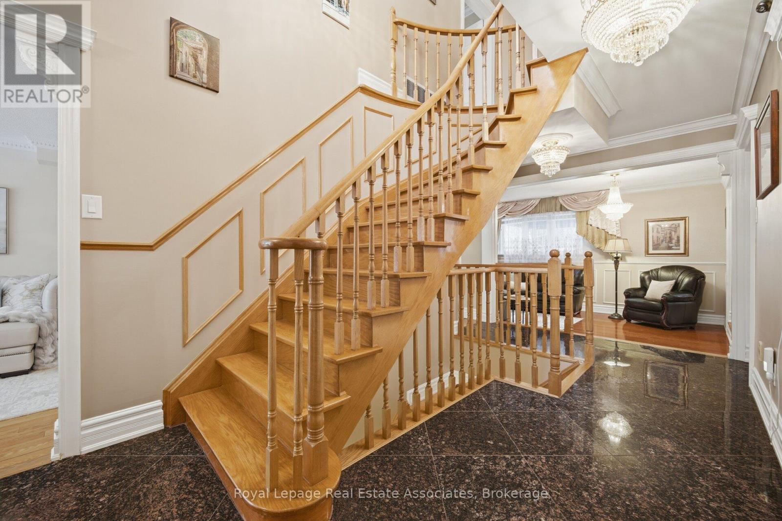 Hardwood Stairwell to upper area - 1311 Underwood Drive, Mississauga, ON - Indoor Photo Showing Other Room