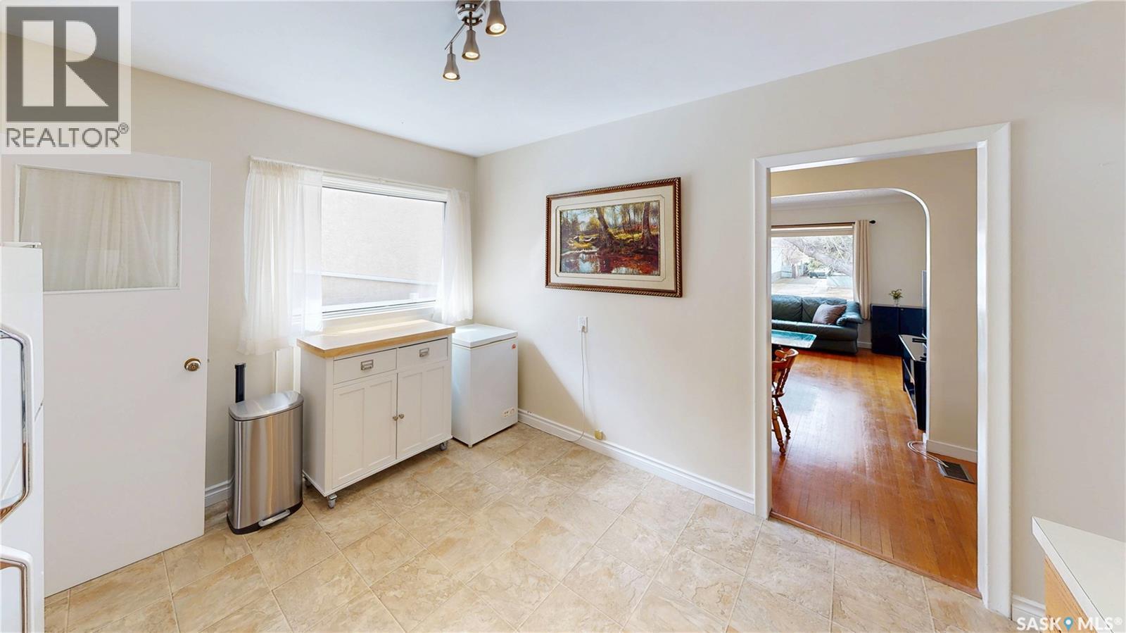 2711 Montreal Crescent, Regina, SK - Indoor