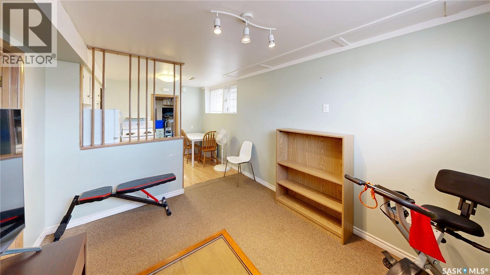 2711 Montreal Crescent, Regina, SK - Indoor