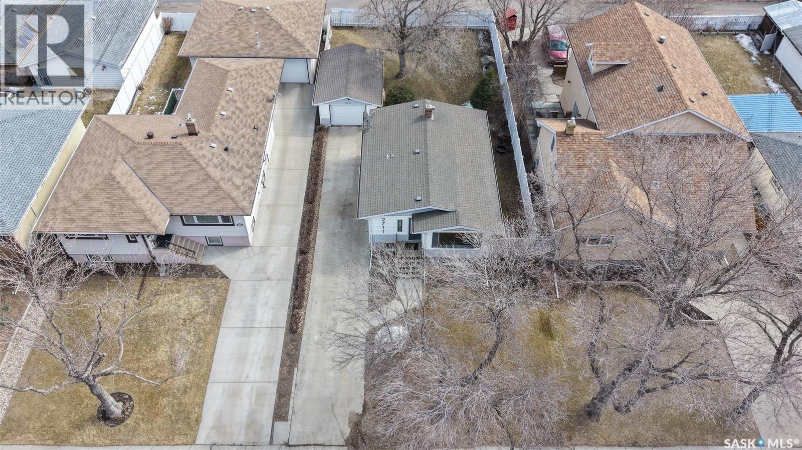2711 Montreal Crescent, Regina, SK - Outdoor