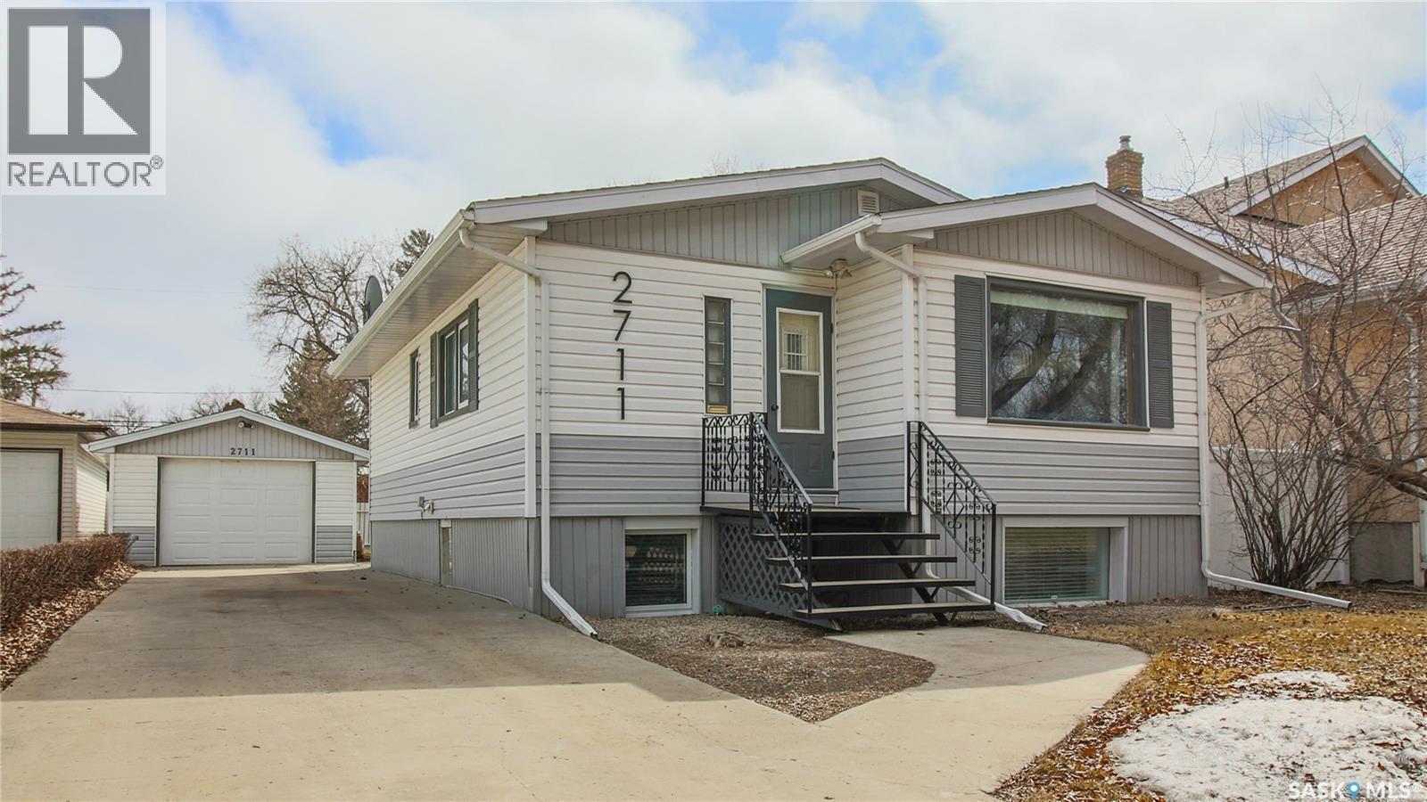 2711 Montreal Crescent, Regina, SK - Outdoor