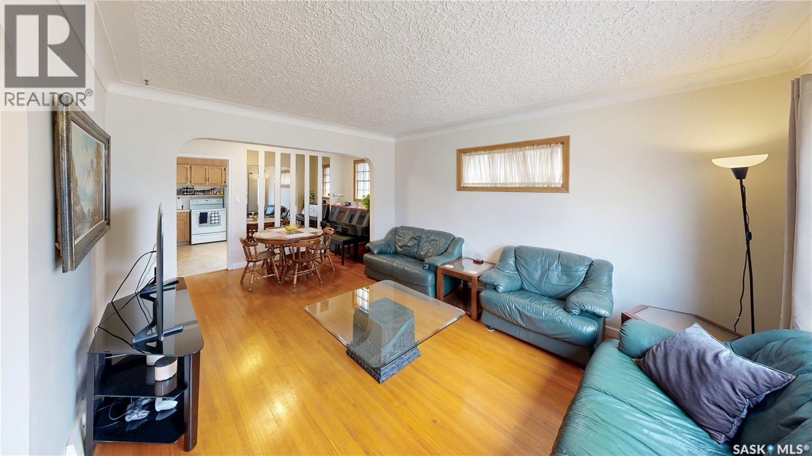 2711 Montreal Crescent, Regina, SK - Indoor Photo Showing Living Room