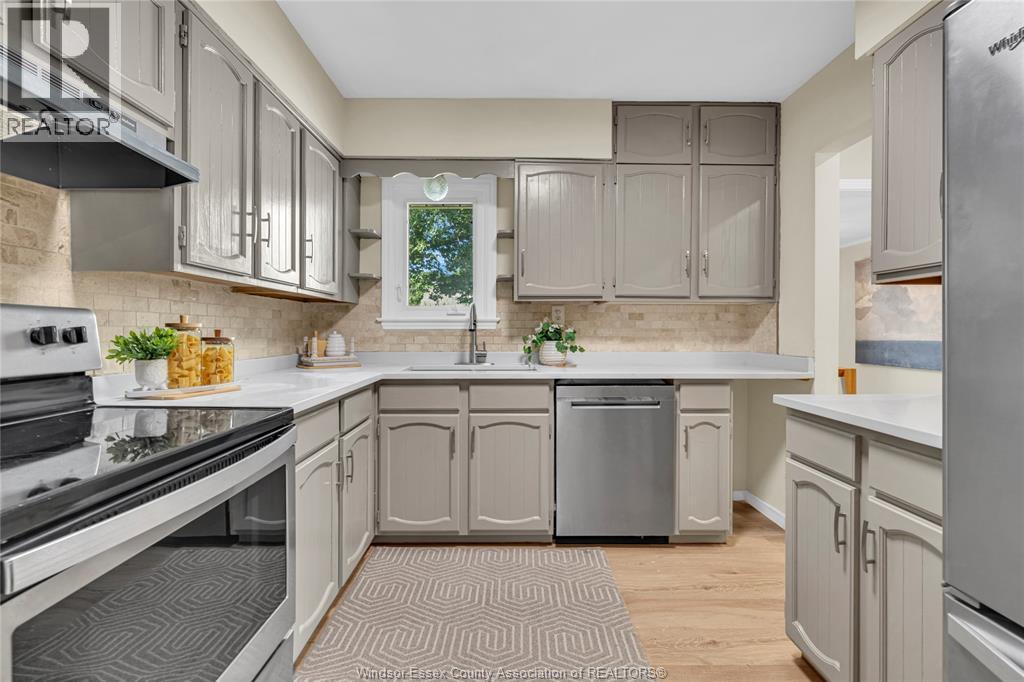 3711 Dandurand Boulevard, Windsor, ON - Indoor Photo Showing Kitchen