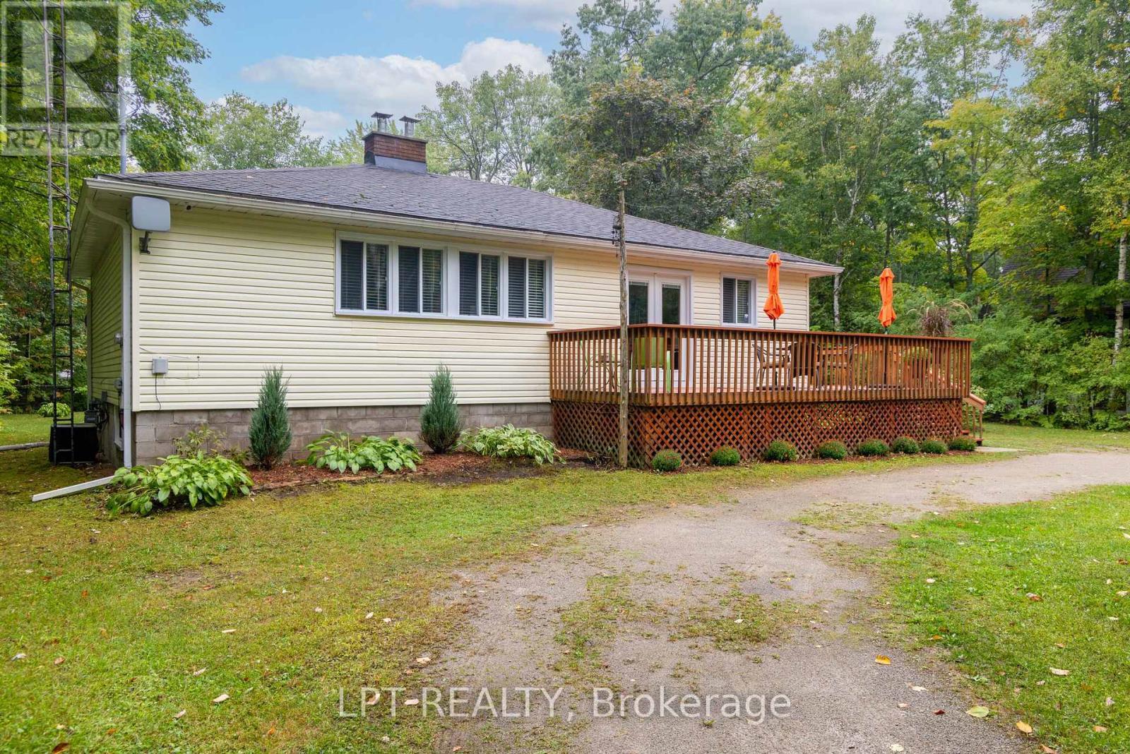 34 Staglir Drive, Tiny, ON - Outdoor With Deck Patio Veranda