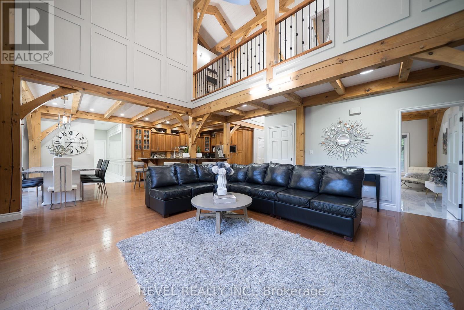 9 Michael'S Lane, Tillsonburg, ON - Indoor Photo Showing Living Room