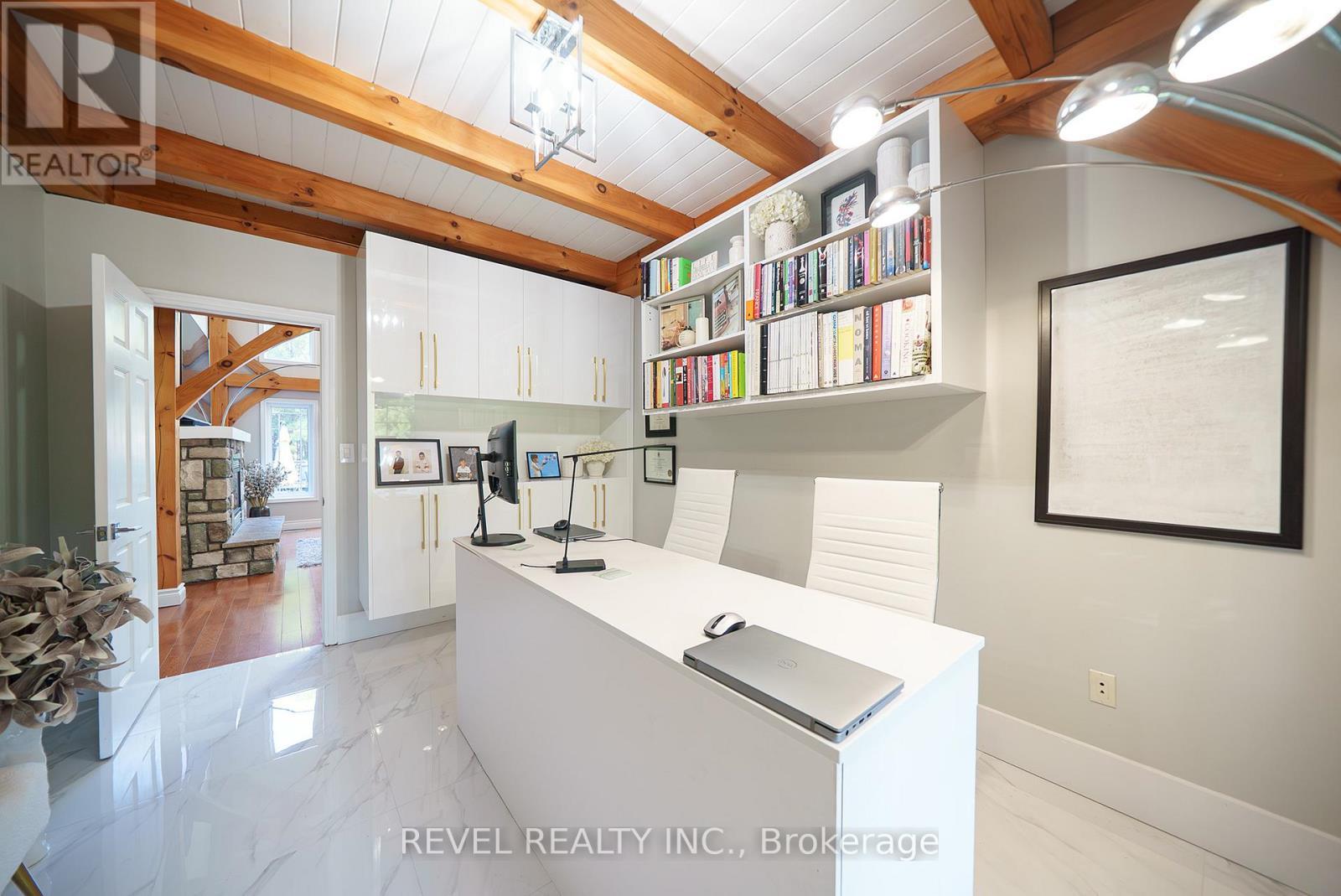 9 Michael'S Lane, Tillsonburg, ON - Indoor