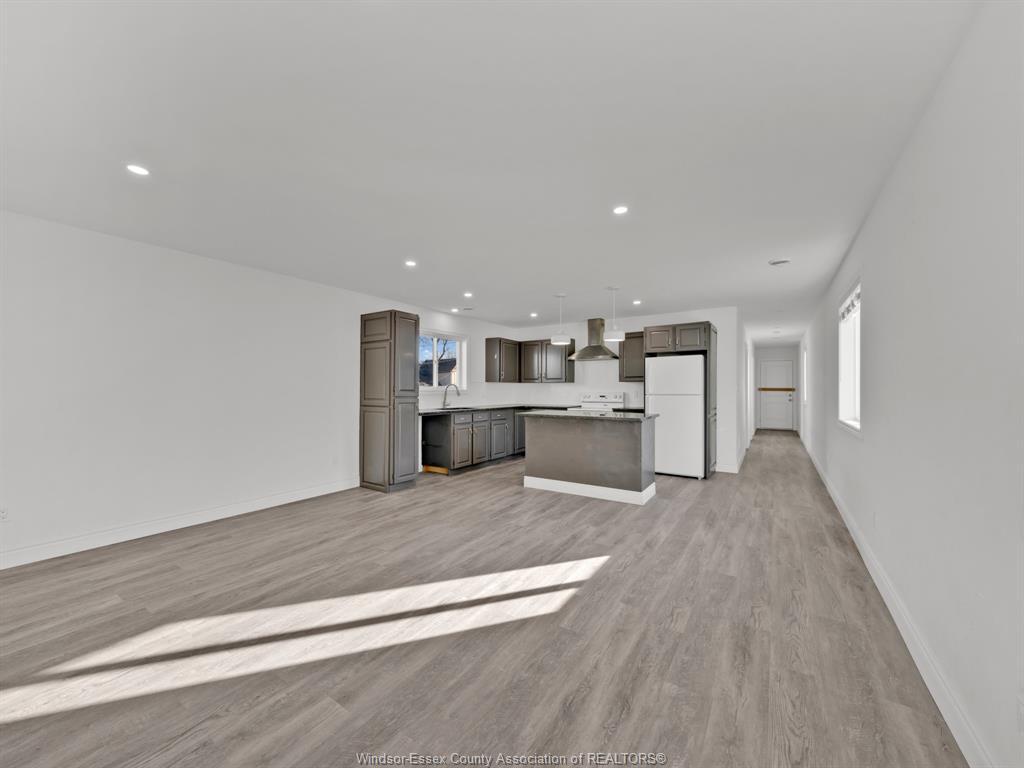 658 Caron, Windsor, ON