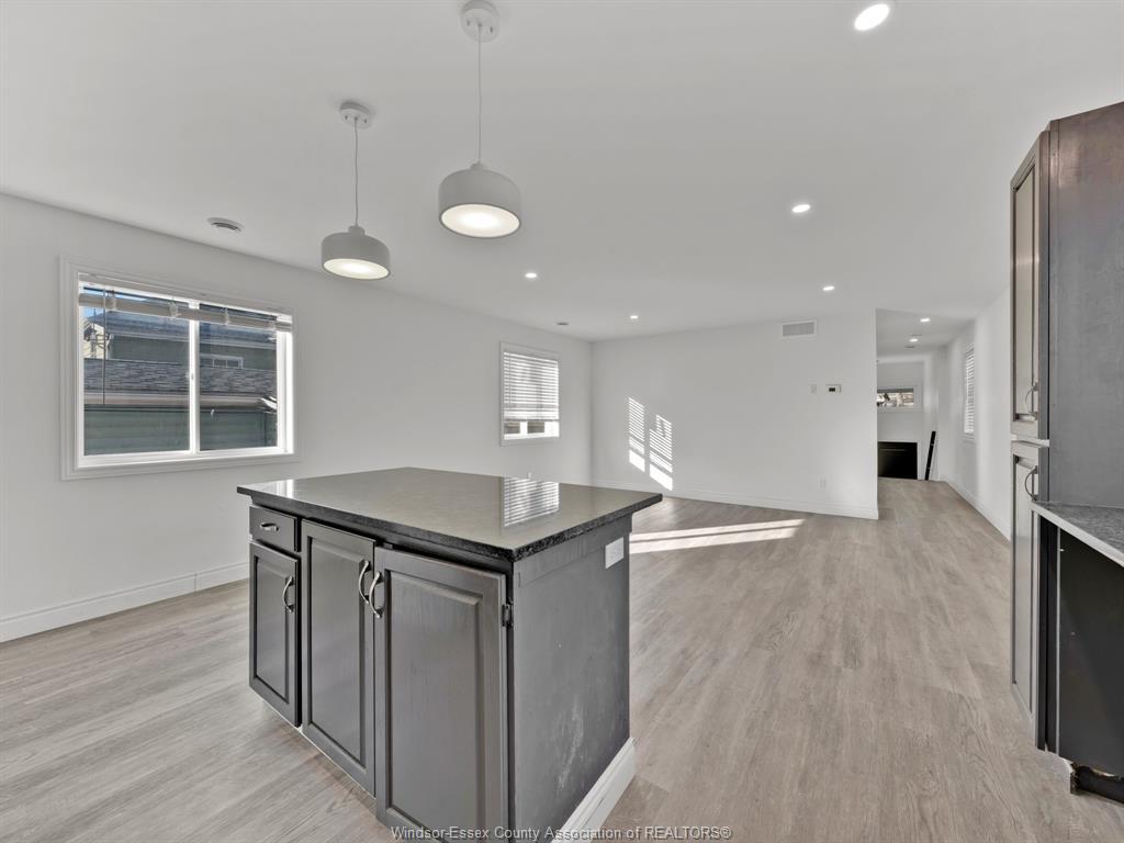 658 Caron, Windsor, ON