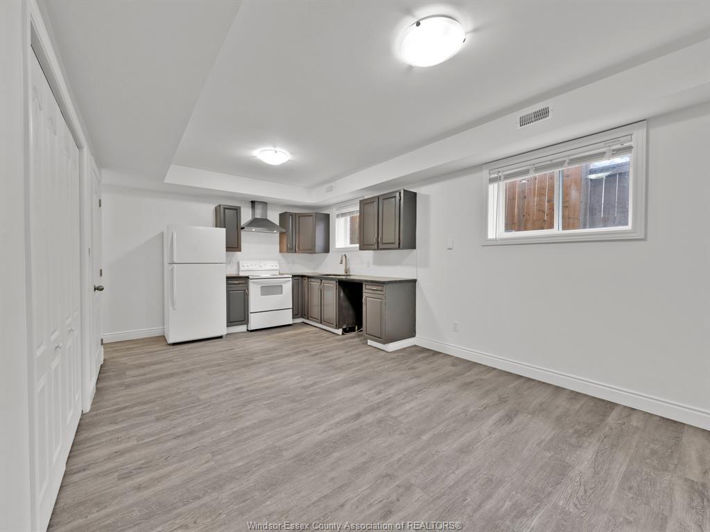 658 Caron, Windsor, ON