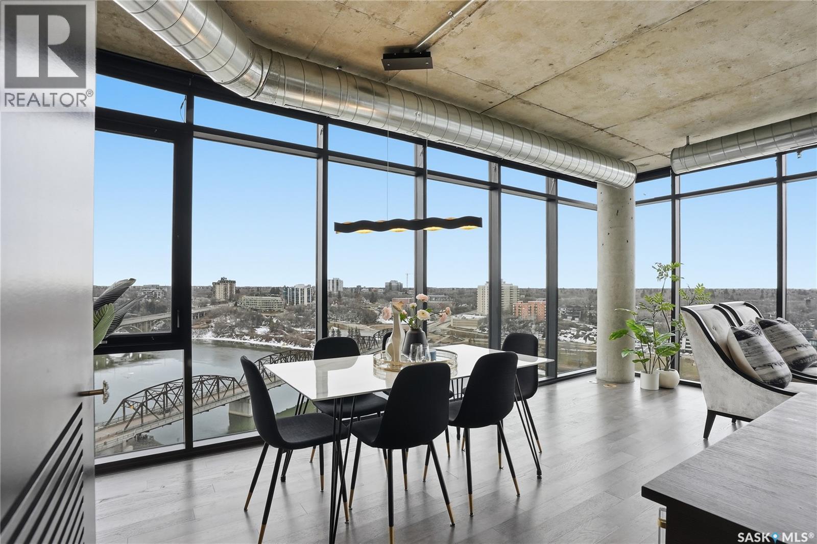 1505 490 2Nd Avenue S, Saskatoon, SK - Indoor