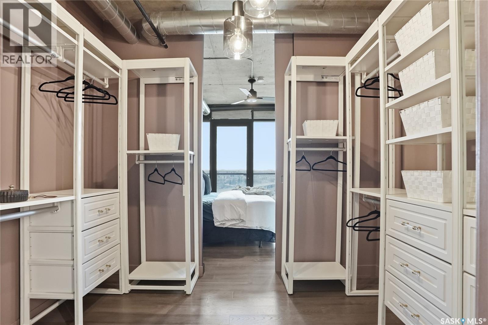 1505 490 2Nd Avenue S, Saskatoon, SK - Indoor