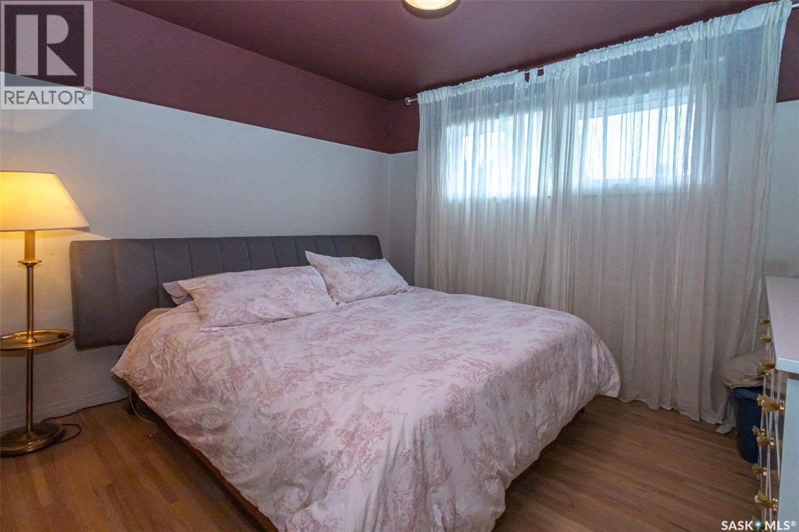 38 Morris Drive, Saskatoon, SK - Indoor Photo Showing Bedroom