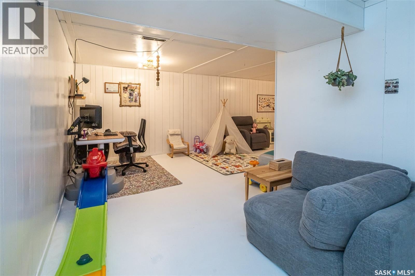38 Morris Drive, Saskatoon, SK - Indoor