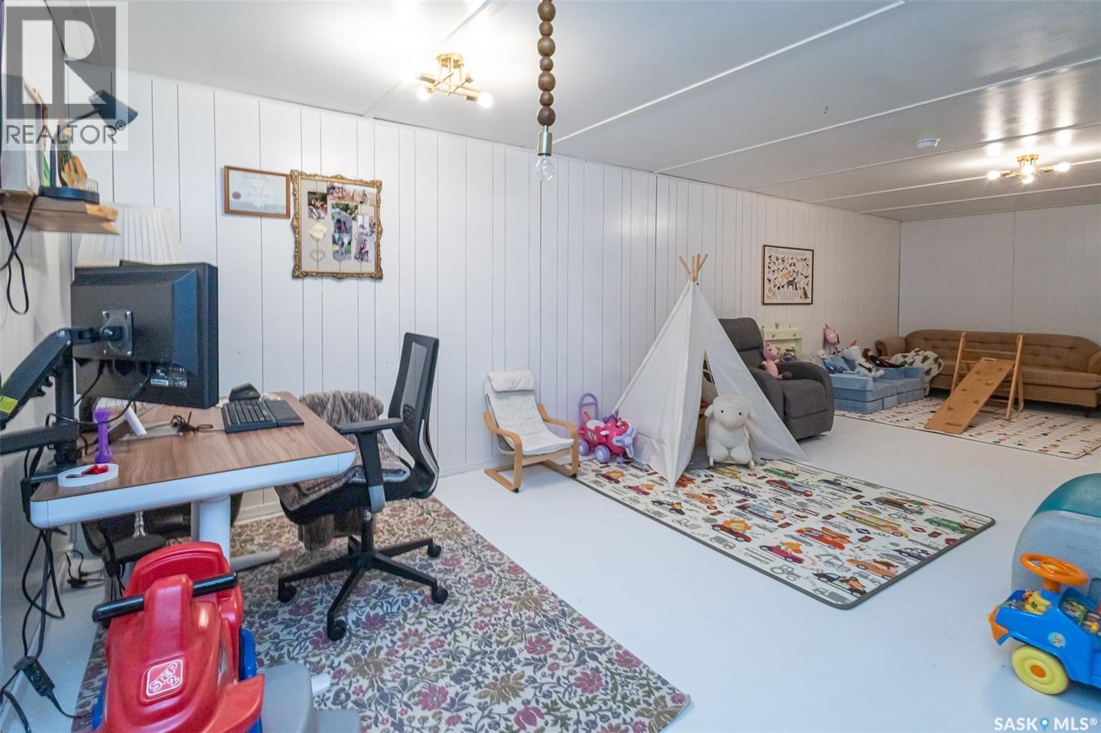 38 Morris Drive, Saskatoon, SK - Indoor